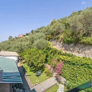 Ferienhaus Amazing In With House Sea View, Avegno