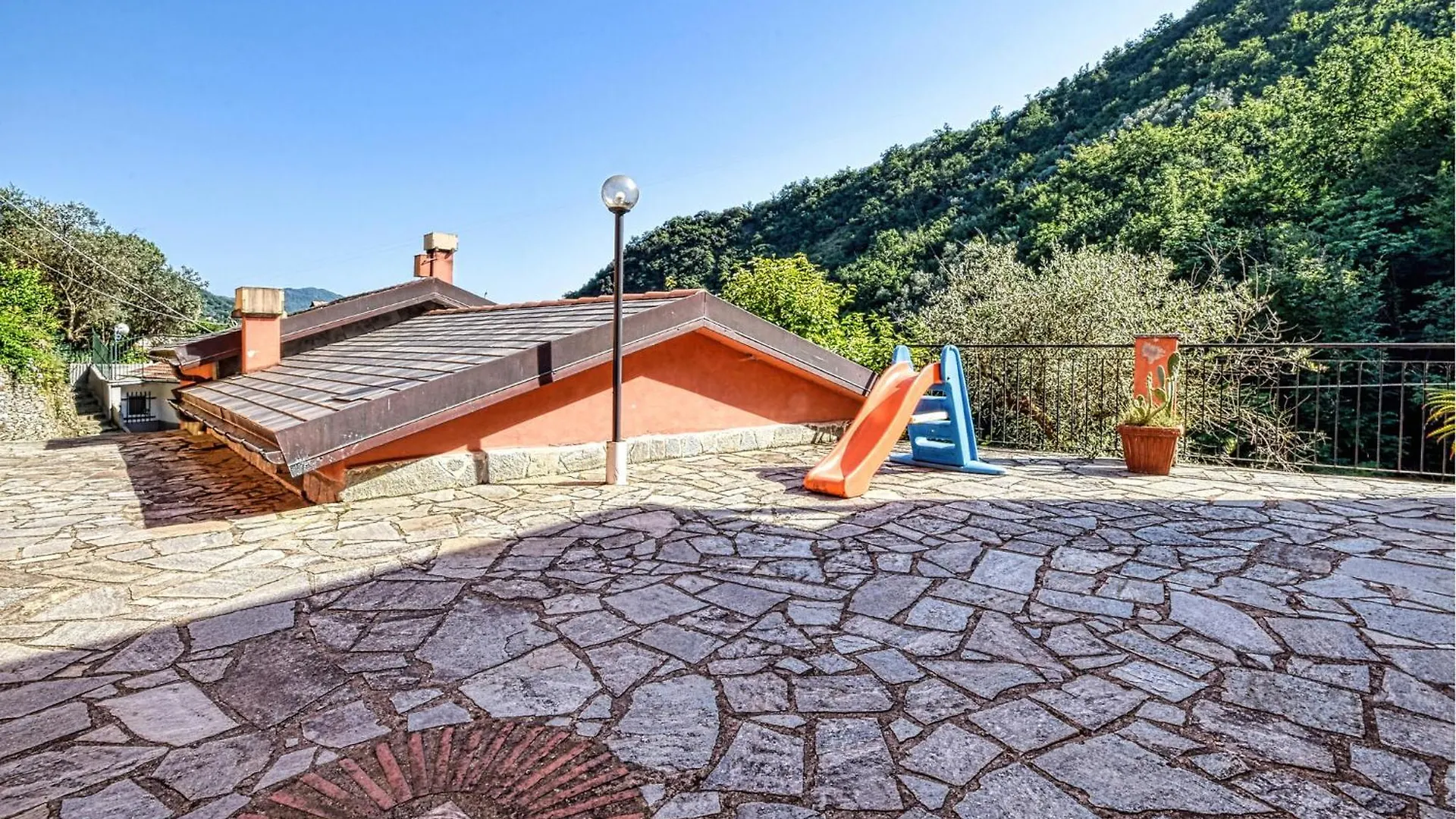 Gorgeous Home In Avegno With Kitchen 0*,  Italy