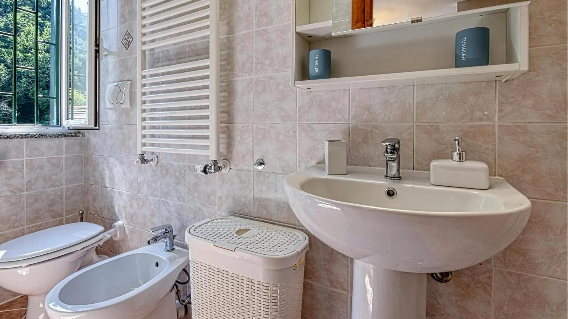 Gorgeous Home In Avegno With Kitchen 0*,  Italy